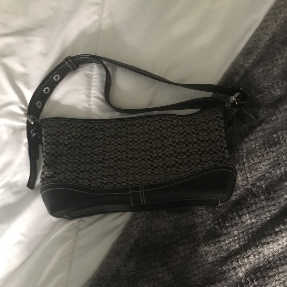Coach Shoulder Bag - Picture 3 of 4